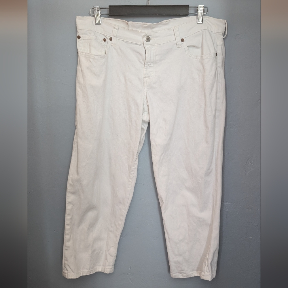 🫰🏼Lucky Jegging Crop By Gene Montesano